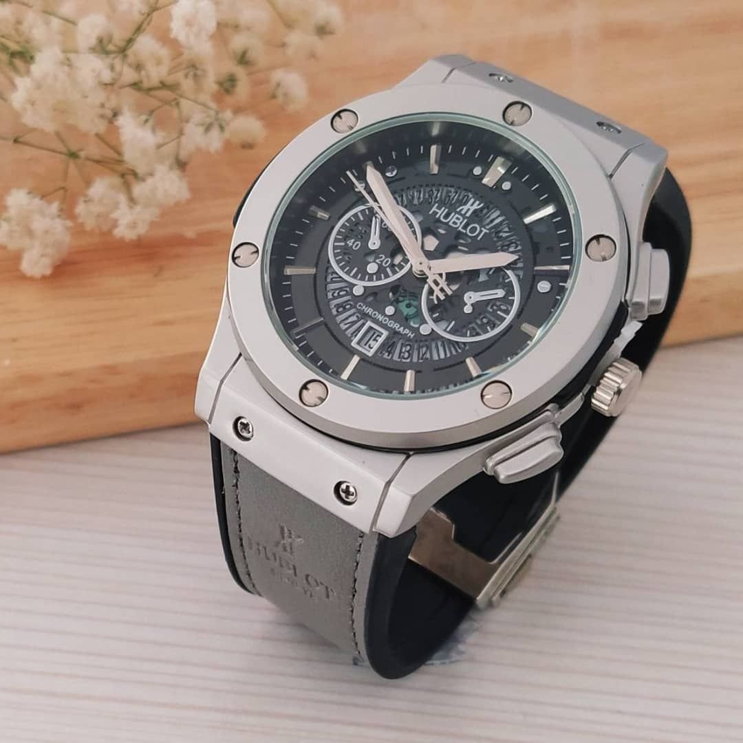 ساعت هابلوت Hublot در مدل و رنگ های مختلف شارژ شد با جعبه و ارسال رایگان