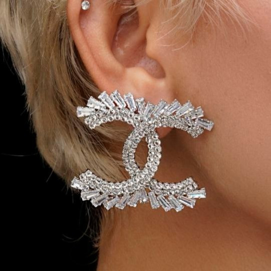 گوشواره جواهری مدل جفت حلقه ای در تنوع طرح رنگ کاملا ثابت کد bn (پس کرایه)