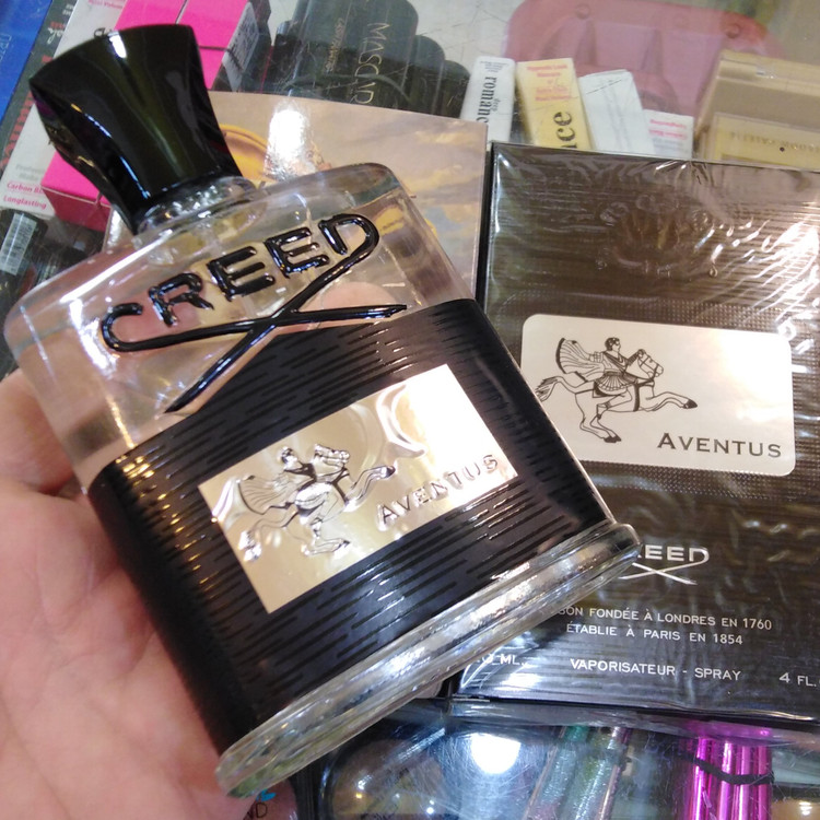 ادکلن اونتوس کرید مردانه aventus creed عطر خوشبو رایحه جذاب پسرانه